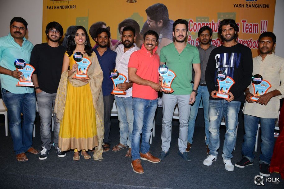 Pelli-Chupulu-Movie-Abhinandhana-Sabha